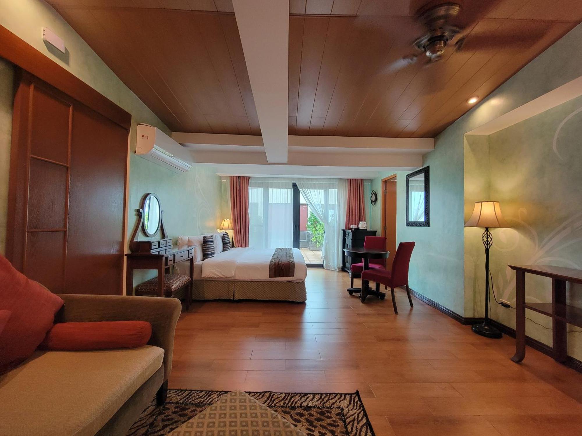 Lee Boutique Tagaytay Tagaytay City