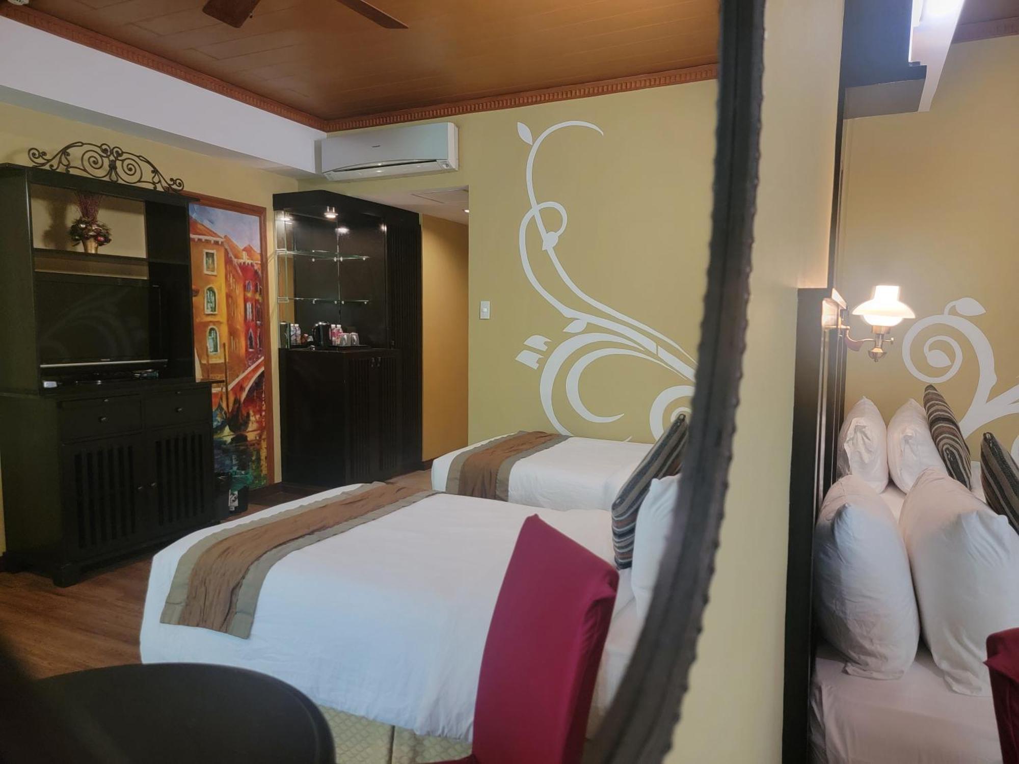 Hotel Lee Boutique Tagaytay 3*