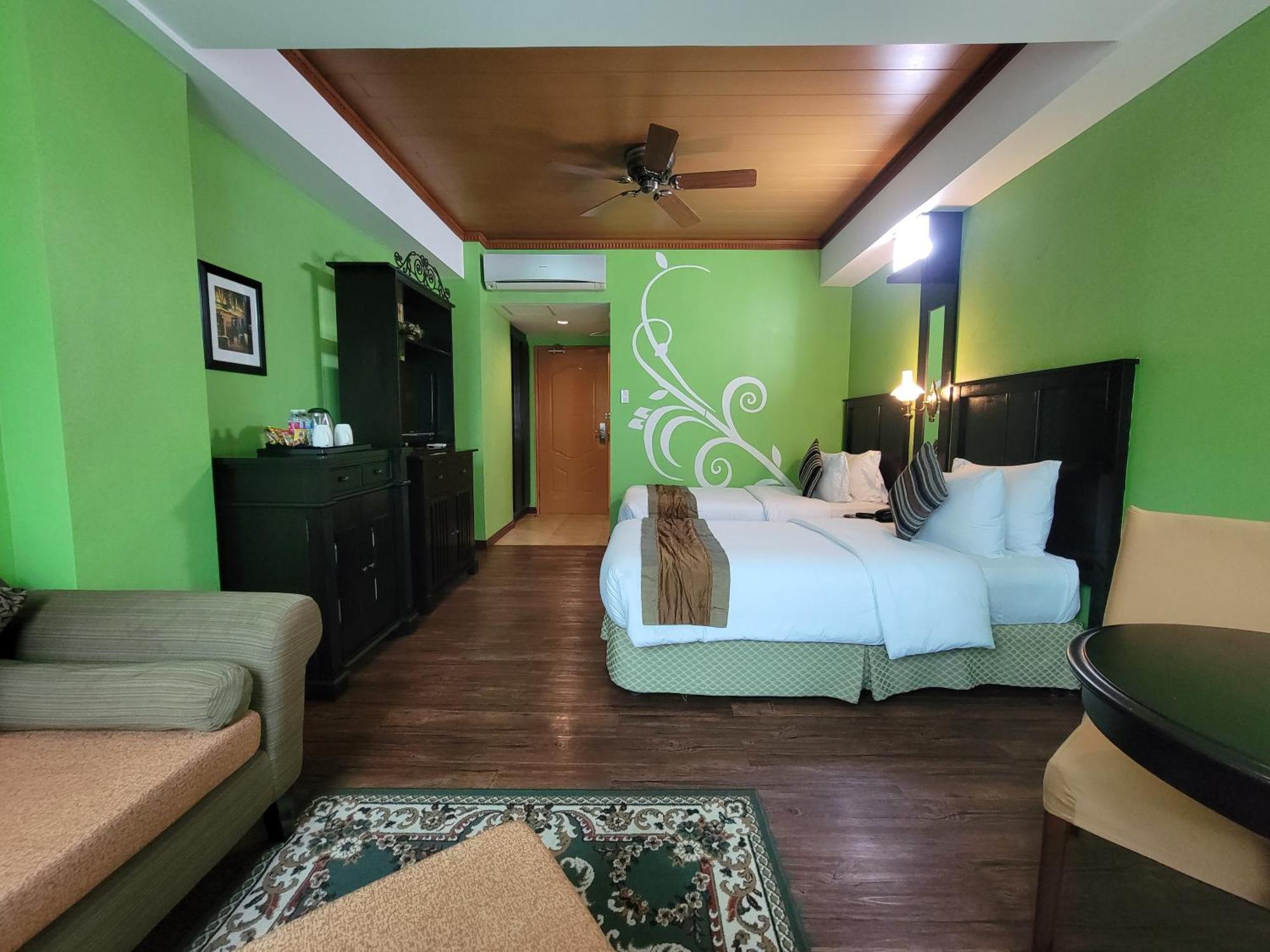 Hotel Lee Boutique Tagaytay Tagaytay City
