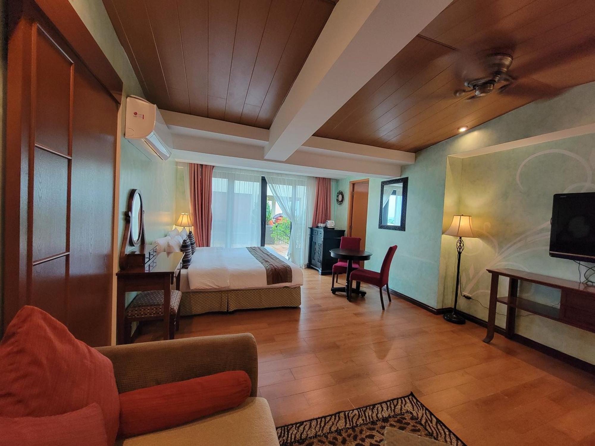 Lee Boutique Tagaytay Hotel